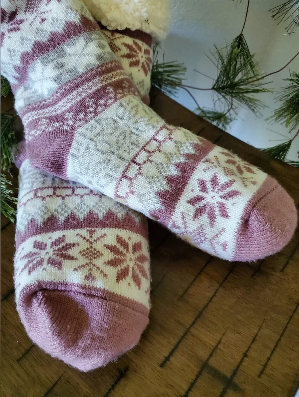 Nordic Slipper Socks Fleece Lined Sherpa Fair Isle Snowflake Pink NWOT